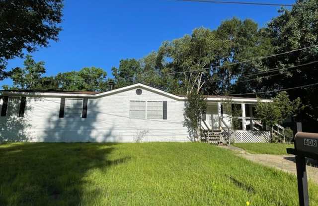 Three bedroom/2 Bath close to downtown Prattville photos photos
