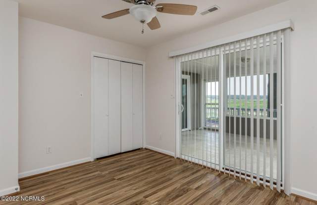 647 Castleberry Court Gallery 3