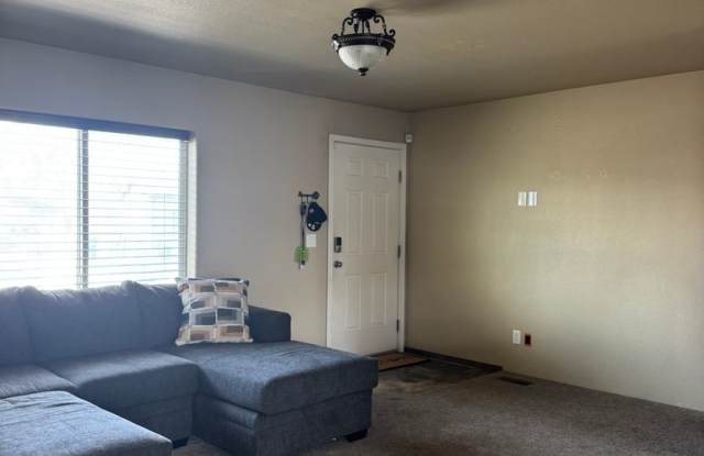 Nice 3 Bedroom/ 2 Bath in Elko Gallery 4