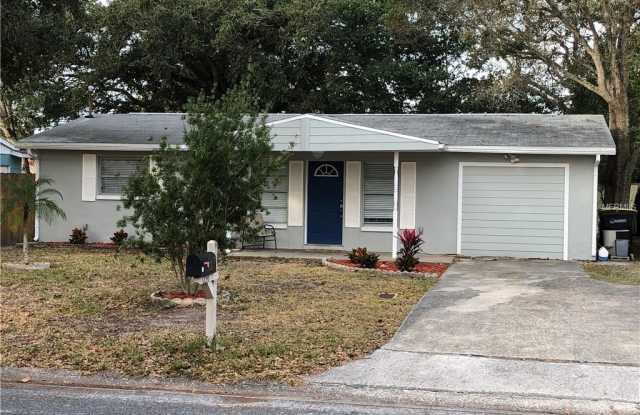 1734 W MANOR AVENUE - 1734 West Manor Avenue, Clearwater, FL 33765