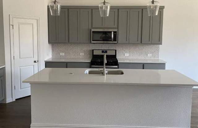 1736 Everglades Drive photos photos