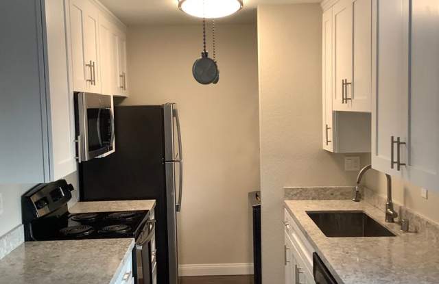 Carlsbad Coast Apts photos photos