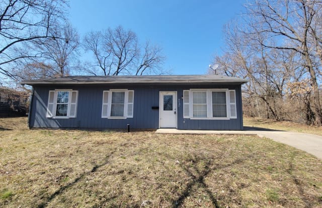 8024 Montgall Ave - 8024 Montgall Avenue, Kansas City, MO 64132