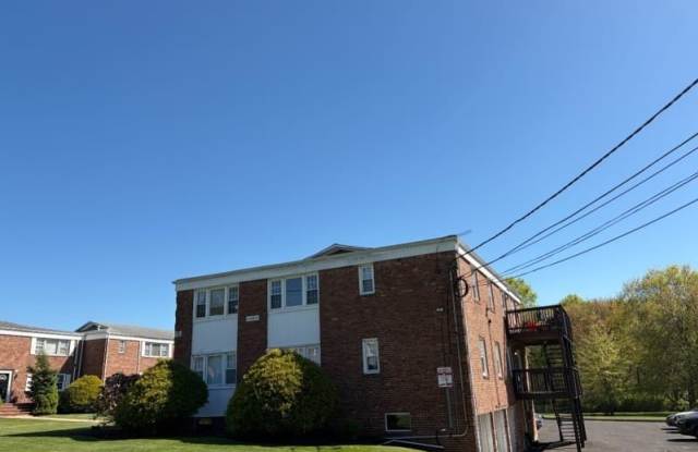 6 Columbia Dr Gallery 2