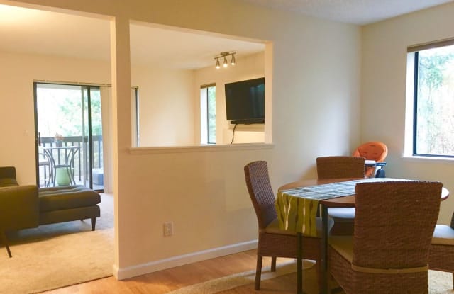 420 10th St Unit #A202 - 420 10th Street, Kirkland, WA 98033