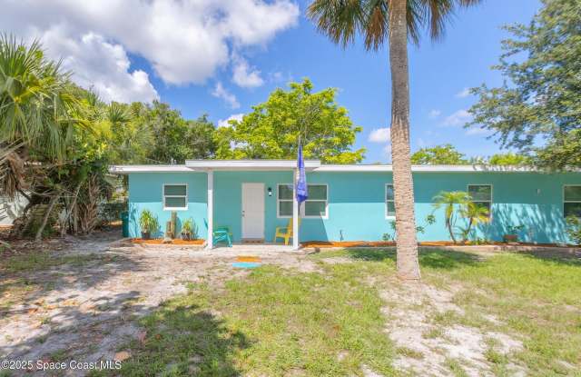 2364 Pineapple Avenue Gallery 2