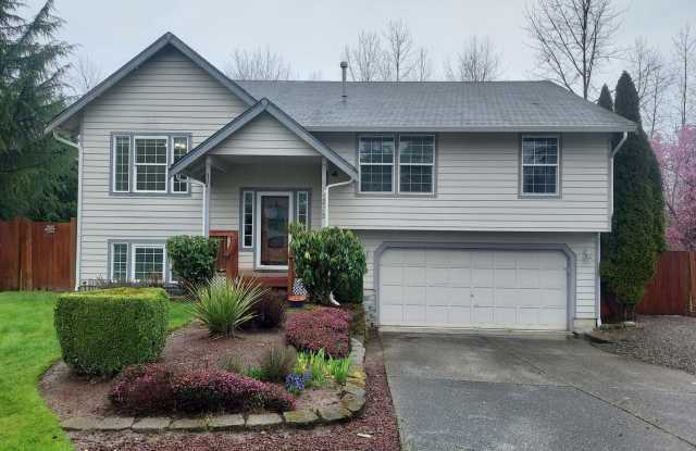 4 bedroom 2.75 bath, Huge Fenced Yard with Landscaping Included!! photos photos