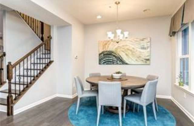 300 Cross Creek Drive Gallery 3