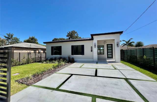 8880 SW 126th Ter photos photos
