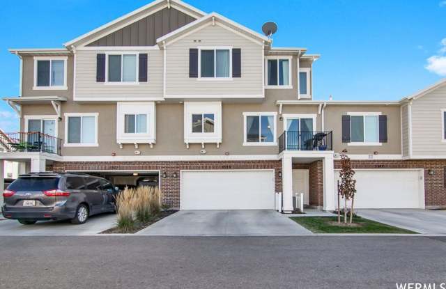 Upgraded 3 Bed 2.5 Bath Townhome in Herriman - 5383 Simmons Peak Place, Herriman, UT 84096