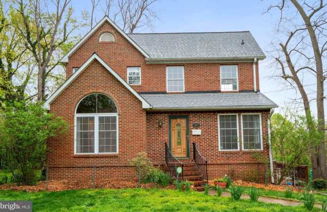 4907 37TH Place Gallery 2