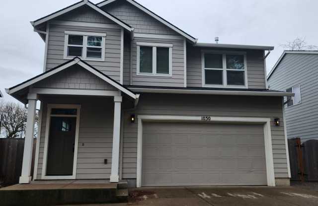 Newer Three Bedroom Home in Serene Setting photos photos