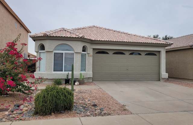 Charming 3 Bedroom, 2 Bathroom Home in a Great Neighborhood with Community Pool - 4523 East Glenhaven Drive, Phoenix, AZ 85048 Charming 3 Bedroom, 2 Bathroom Home in a Great Neighborhood with Community Pool - 4523 East Glenhaven Drive, Phoenix, AZ 85048