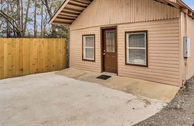 925 W 8th Street - 925 West 8th Street, Tyler, TX 75701 925 W 8th Street - 925 West 8th Street, Tyler, TX 75701