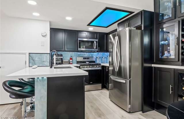 3720 Desert Marina Dr Apt D32 Gallery 3