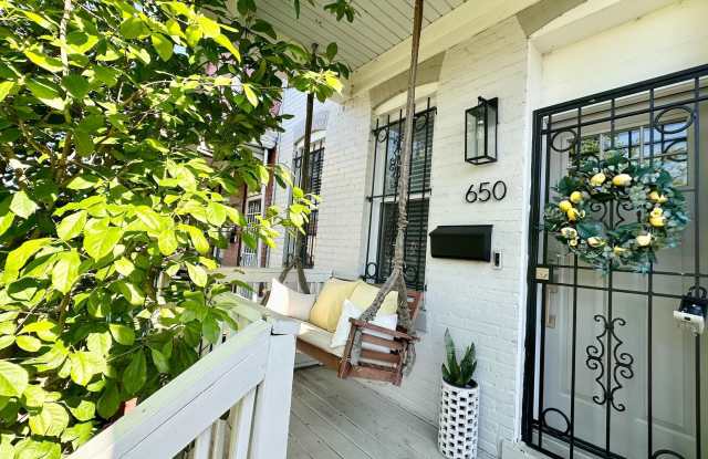 650 HOBART PLACE NW photos photos