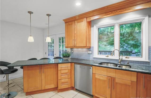 35 Jordan Lane photos photos