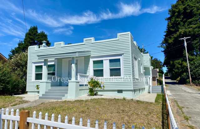 Johnson Ave: 2bdrm / 1 ba Home Gallery 1