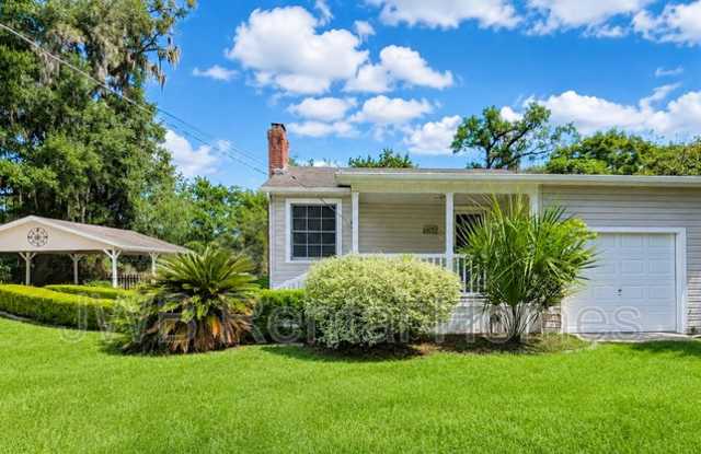 2245 Lake Shore Blvd photos photos
