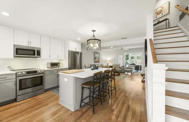 322 E COAST DR Gallery 3