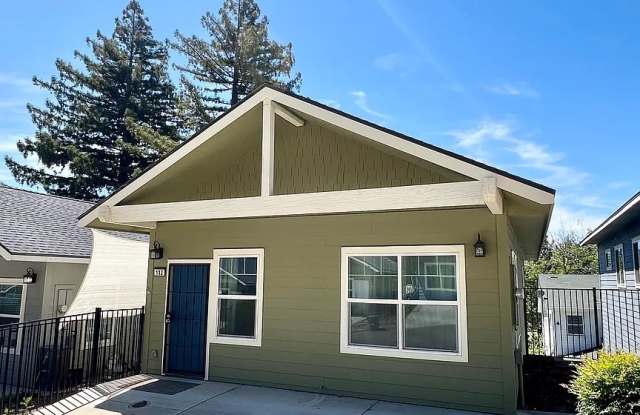 112 Shadow Wood Pl - 112 Shadow Wood Place, Colfax, CA 95713