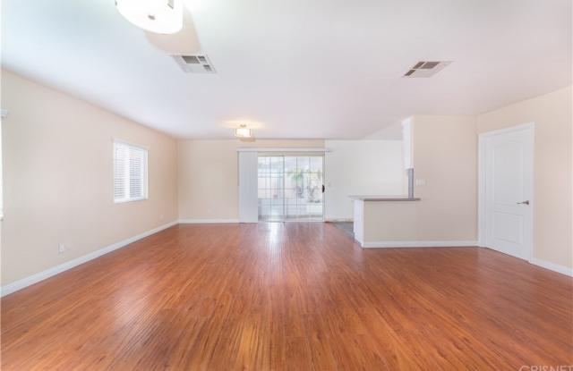 12749 Victory Boulevard Gallery 2