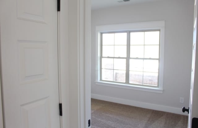 1398 Creekside Glen Gallery 4