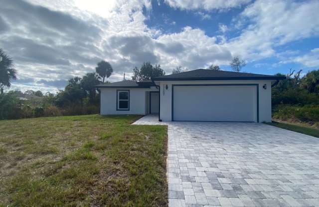 Stunning Newer Construction Home, ASK ABOUT FREE MONTH OF RENT! - 17207 Waldrun Avenue, Port Charlotte, FL 33948 Stunning Newer Construction Home, ASK ABOUT FREE MONTH OF RENT! - 17207 Waldrun Avenue, Port Charlotte, FL 33948
