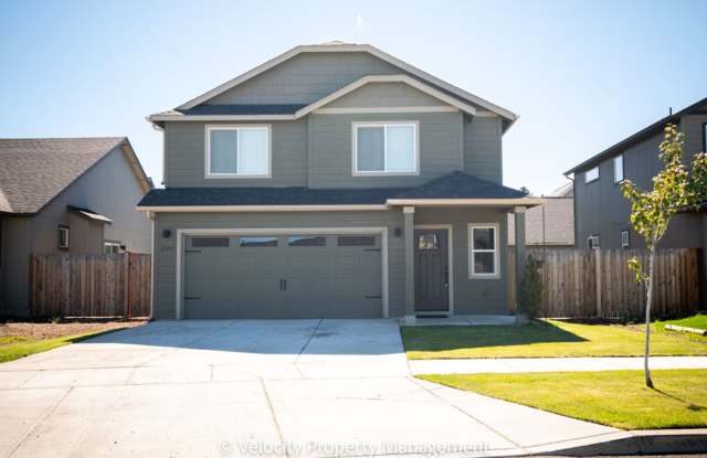 Great Home with Fully Fenced Back Yard. photos photos