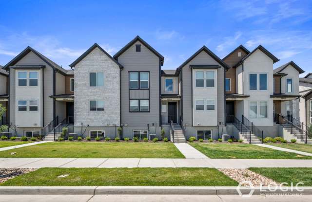 Beautiful Townhome in Wonderful Location! photos photos