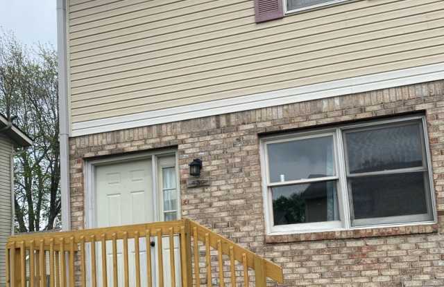 3 Bed/2.5 Bath Bloomington Townhouse photos photos