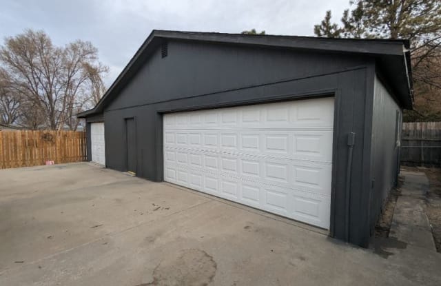 2424 kara ct - 2424 Kara Court, Pueblo, CO 81004