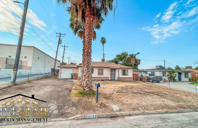 House for Rent on 2105 Del Amo Way photos photos