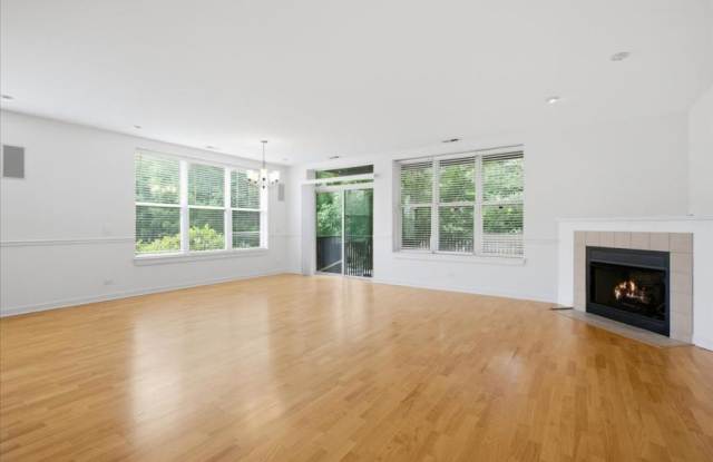 2220 W Maypole Gallery 4