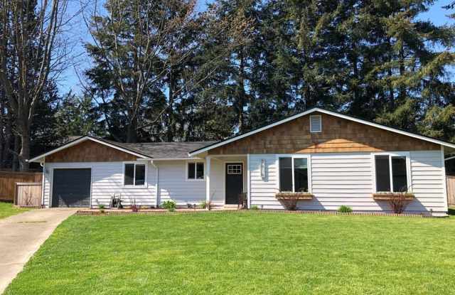 Clean Feel, Open Floorplan - 3818 North Winnifred Street, Tacoma, WA 98407