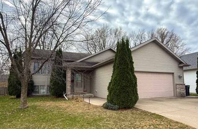 331 Brookestone Dr SE - 331 Brookestone Drive Southeast, Rochester, MN 55904