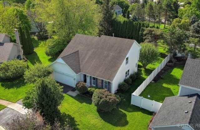3103 Blackhawk Court - 3103 Blackhawk Court, St. Charles, IL 60174