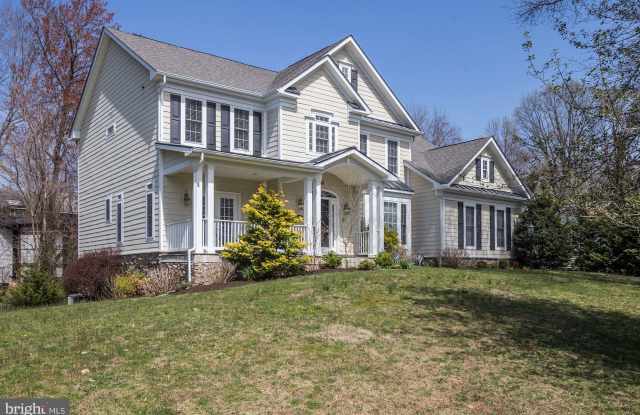 8638 DOGWOOD LANE Gallery 3