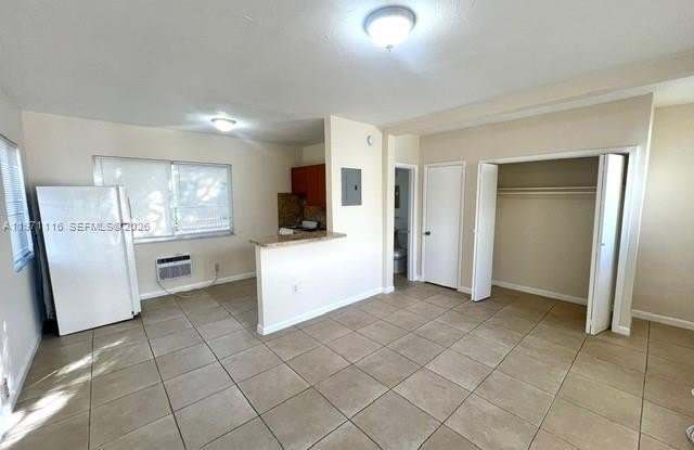 690 NE 85th St photos photos