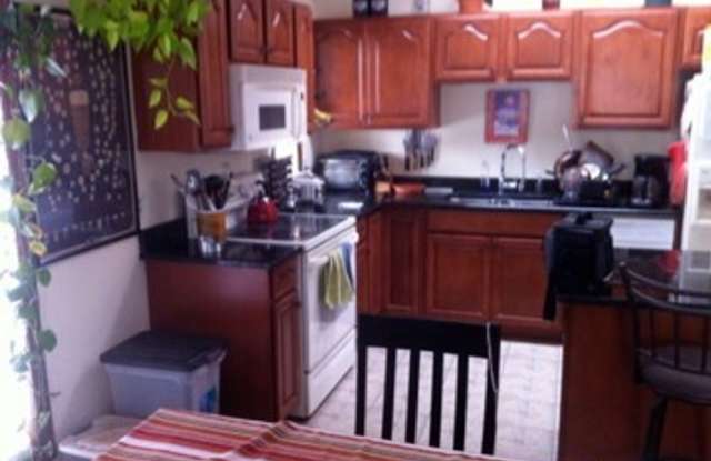Walk to Downtown Niwot from the Ranch House for Rent on a Large Beautiful Lot! photos photos