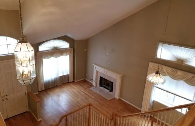 301 Mountain Ridge Gallery 2