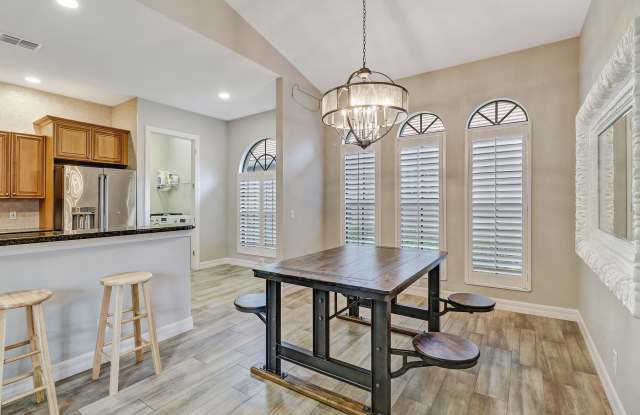 2908 Lone Pine Lane Gallery 3