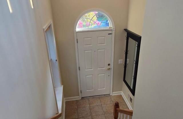 43762 LEES MILL Square Gallery 3
