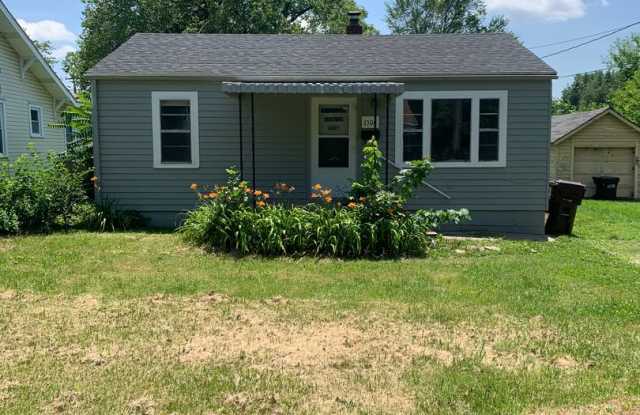 Updated 2 bed/1 bath, 720 sqft home! - 1506 West Hovey Street, Springfield, MO 65802