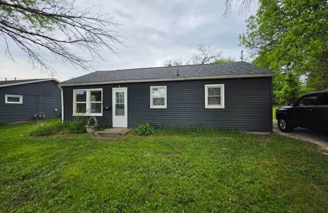 3 bedroom 1 bath house in Marion Near Thomas Park. photos photos