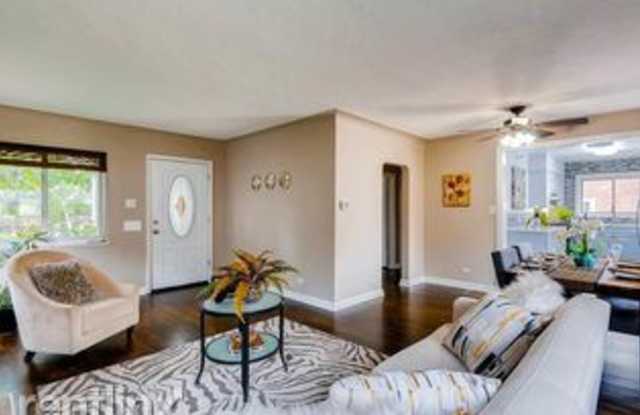 2070 South Saint Paul Street Gallery 4