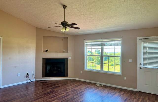 4 Bedroom House in Dixon, MO for Rent! Gallery 4