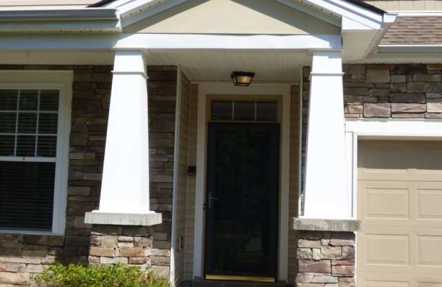 Beautiful 4 BR Home in South Lexington! Open Floor Plan, Walk-In Closets, Jetted Tub, Pets Ok! Gallery 3