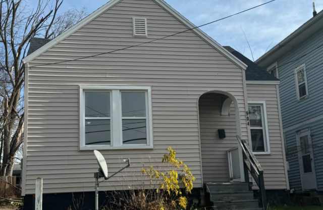 904 North Pennsylvania Avenue - 904 North Pennsylvania Avenue, Lansing, MI 48906