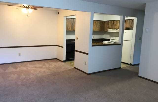 1827 Hampton Knoll Dr - 1827 Hampton Knoll Drive, Akron, OH 44313